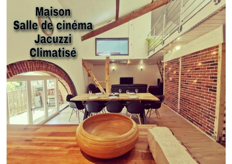 Maison De Village, Jacuzzi, Salle Cinema Valencin Extérieur photo