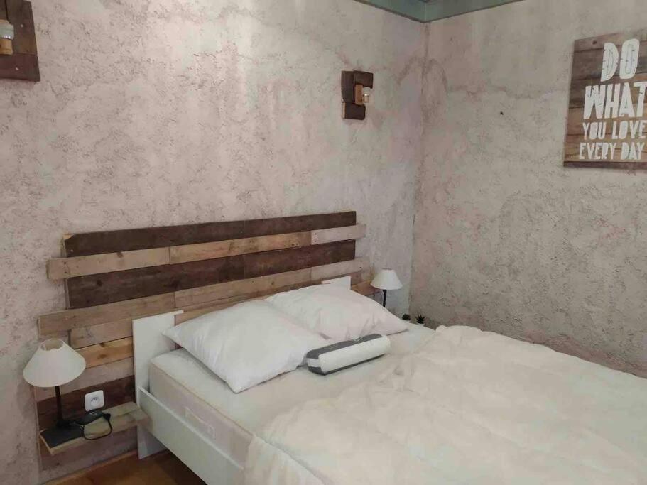 Maison De Village, Jacuzzi, Salle Cinema Valencin Extérieur photo